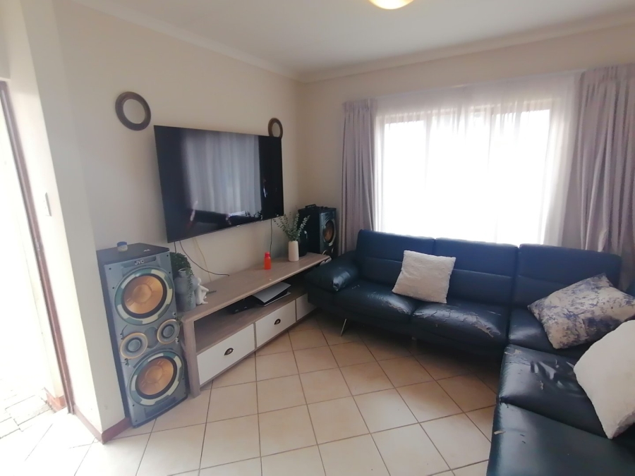 3 Bedroom Property for Sale in Hillside Free State